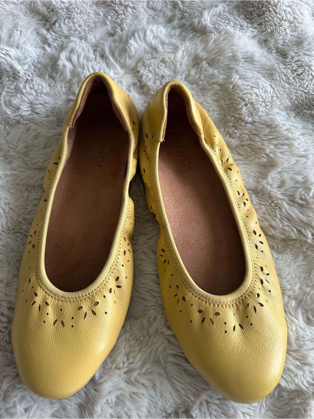 NWOT Yellow Women's Ballet Flats by Vionic-8